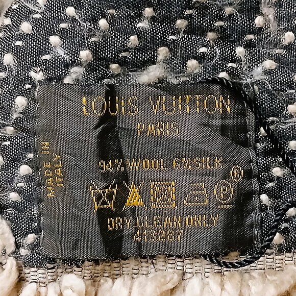 LOUIS VUITTON LV Monogram Beige/Tan & Gray Shine Scarf - Picture 14 of 14